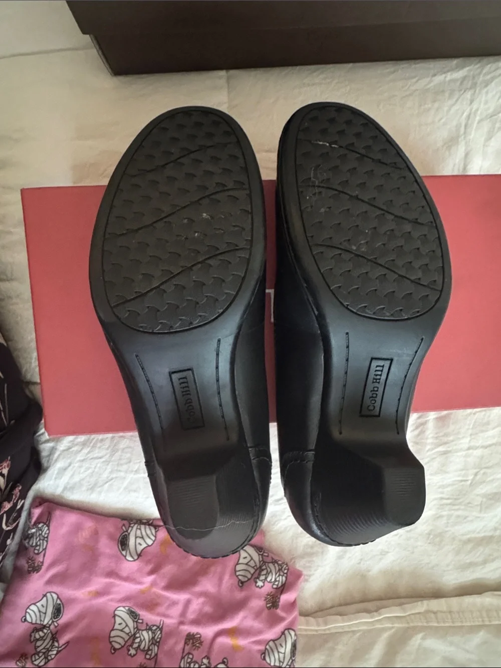 Cobb Hill by New Balance Black Leather Flats with Rounded Toe